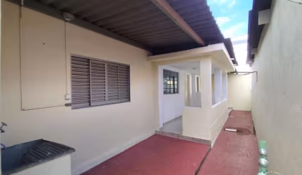 Casa para Locação – Ao lado da Av. Imperador!