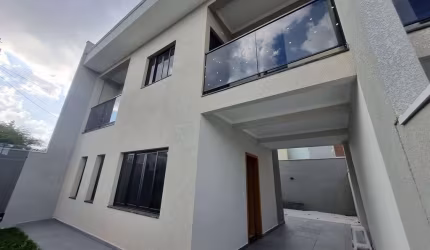 Sobrado à venda no bairro Afonso Pena - São José dos Pinhais/PR
