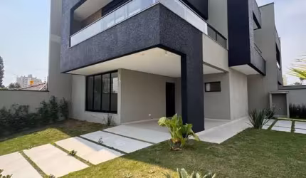 Triplex à venda no bairro São Pedro - São José dos Pinhais/PR