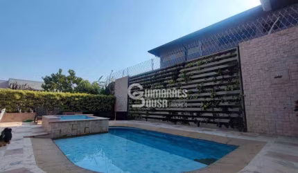 Casa de Alto Padrão com 5 Suítes e Piscina em Condomínio Exclusivo em Vinhedo – Vista para a Represa