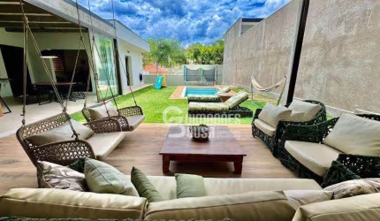 Exclusivo: Sobrado de  5 Quartos com Área Gourmet e Piscina no Condomínio Terras de Vinhedo, Vinhedo