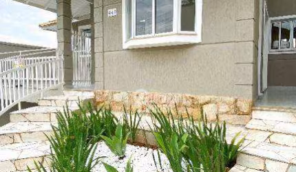 Casa à Venda no Jardim Itália, Vinhedo - 3 Suítes, Piscina e Área Gourmet - 217 m²