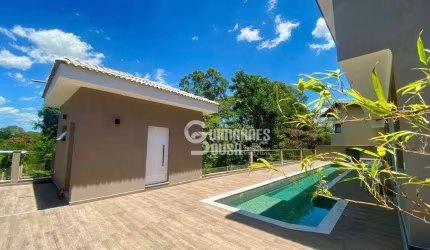 Casa de Alto Padrão à Venda no Condomínio Marambaia, Vinhedo/SP - 4 Suítes, Piscina e Vista Deslumbrante