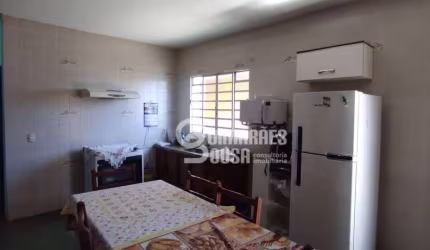 Casa térrea em ótimo bairro