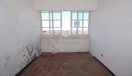 Apartamento Funcional e Estiloso de 2 Quartos no Edifício Residencial Presidente Vargas