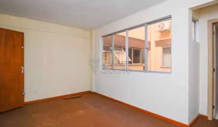 Sala Comercial Ampla no Edifício Comercial Imperador: Localização Central e Conveniência