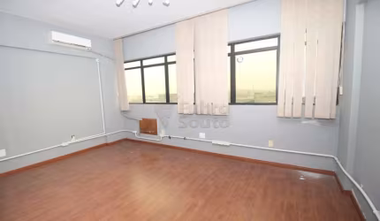Sala comercial no Centro.