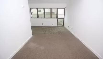 Sala Comercial no Edifício São Gonçalo ? Localização Privilegiada no Centro de Pelotas!