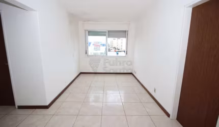 Seu Novo Lar no Bairro Três Vendas: Apartamento Aconchegante e Ensolarado!