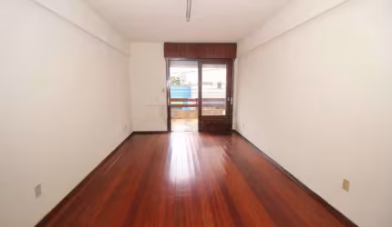 Apartamento 2 Dormitórios com Sacada no Edifício Residencial Bahia Blanca