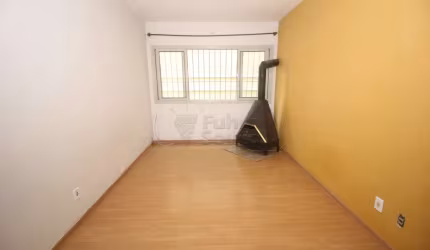 Apartamento 2 Dormitórios com Lareira no Edifício Cenira - Próximo à UFPel