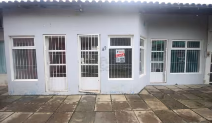 Aluguel de Sala Comercial no Centro Comercial Guabiroba - Espaço Diferenciado para Seu Negócio!