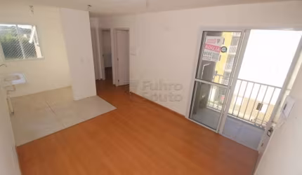 Apartamento com 2 dormitórios no Areal no condomínio Recanto da Figueira.