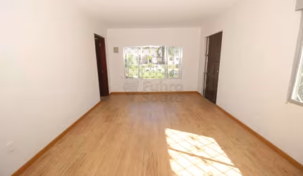 Casa à Venda e para Aluguel no Laranjal - 4 Dormitórios, Suíte e Espaço para 3 Carros