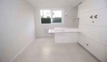 Apartamento Moderno com 2 Dormitórios e Garagem no Edifício Residencial Montauk  ? Viva com Conforto Perto da Dom Joaquim!