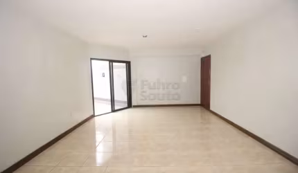 Apartamento com Terraço no Centro de Pelotas - Espaço e Conforto em Localização Privilegiada!