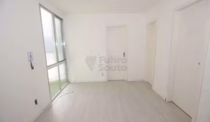 Ótima Oportunidade no Centro de Pelotas - Apartamento para Alugar no Edifício Clera