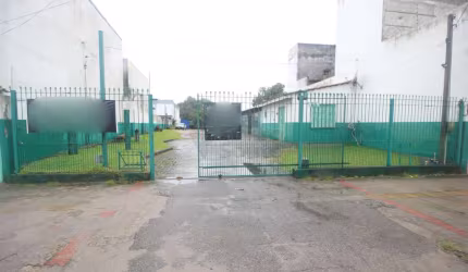 Prédio Comercial com 884m² na Av. Duque de Caxias - Espaço Amplo e Versátil para o Seu Negócio