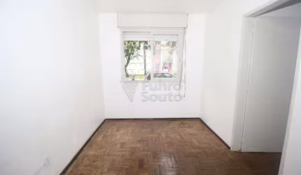 Apartamento 3 Dormitórios no Bairro Fragata Cohabduque - Espaço, Conforto e Ótima Localização com 3 quartos!