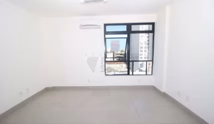 Sala Comercial no Centro Profissional Montgris - Ampla, Iluminada e Pronta para Receber Seu Negócio!
