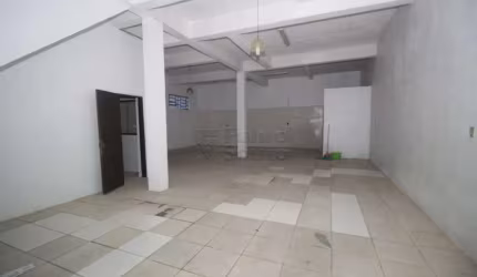 Excelente Oportunidade Comercial na Avenida 25 de Julho - Visibilidade, movimento e potencial para todos os tipos de negócios!