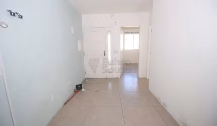 Oportunidade no Coração de Pelotas - Casa Comercial com Estrutura Versátil e Localização Estratégica