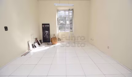Loja Comercial para Aluguel na Galeria Noris Mazza - Esquina com o Calçadão de Pelotas!