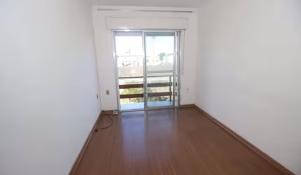 Apartamento 2 Dormitórios na Av. Duque de Caxias - Ótima Localização no Fragata