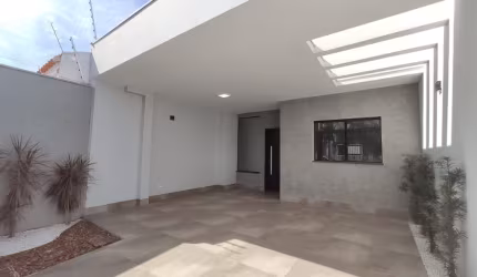 JARDIM DIAMANTE Casa com piscina a venda em Maringá