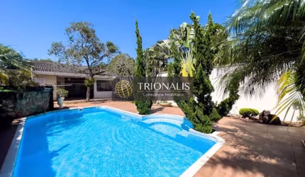 Casa com 2 dormitórios à venda, 297 m² por R$ 1.500.000,00 - Vila Petrópolis - Atibaia/SP