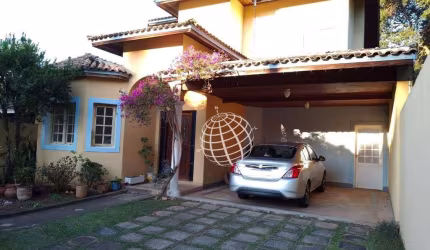 Casa com 3 dormitórios à venda, 323 m² por R$ 1.350.000,00 - Vila Petrópolis - Atibaia/SP