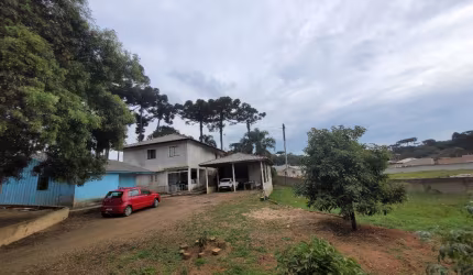 Sobrado a venda  3 quartos com suíte aceita imóvel ou veículo