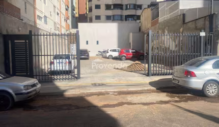 PRÉDIO COMERCIAL COM 03 SALAS C/ RECEPÇÃO PRÓXIMO AO VACA BRAVA