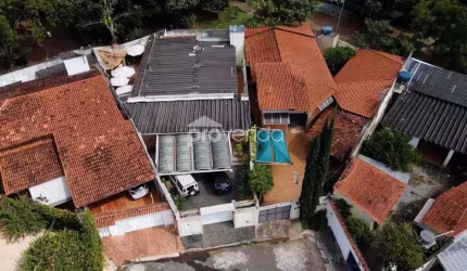 CASA 03 QUARTOS 02 SUÍTES - RUA 111-A - SETOR SUL