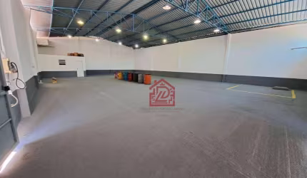 Galpão para alugar, 610 m² por R$ 17.456,00/mês - Granja dos Cavaleiros - Macaé/RJ