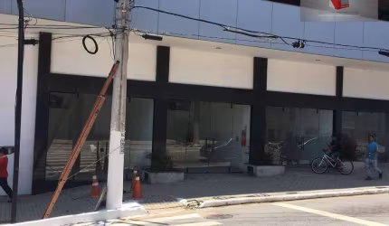 Loja para alugar, 32 m² por R$ 3.401,27/mês - Imbetiba - Macaé/RJ