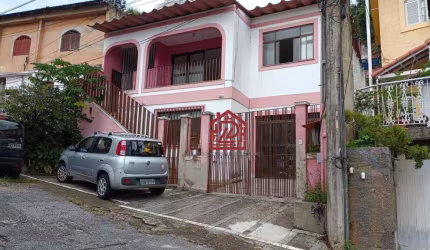 Casa com 4 dormitórios à venda, 180 m² por R$ 950.000 - Centro - Macaé/RJ