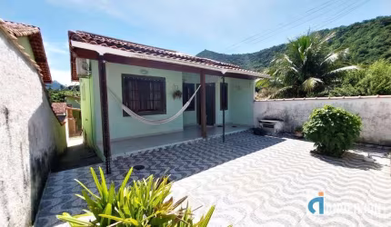MQ1430 - Excelente casa com piscina no Marquês de Maricá.