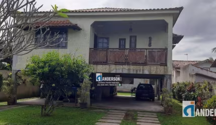 Linda casa no Jardim Atlântico