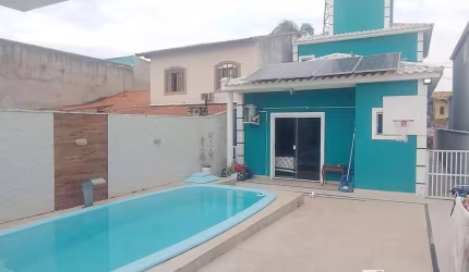 Duplex de Luxo 3Qtos (2 suítes) com piscina e churrasqueira no Jd. Atlântico  Oeste prox. a  praia Itaipuaçu