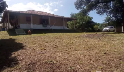 Área Multifamiliar, bom para Investidores !!!  Chácara em Itaipuaçu com 3.124m² com Casa de 3 Quartos (1 suíte)