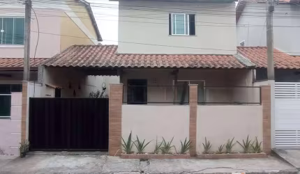 Casa duplex 2 Quartos em condomínio ao lado Centro comercial do Barroco