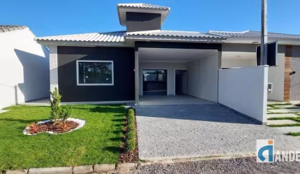 Excelente Casa com 3 quartos, sendo 2 suítes à venda, 106 m² por R$ 650.000 - Cajueiros (Itaipuaçu) - Maricá/RJ