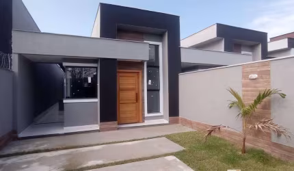 Maravilhosa Casa 3 Quartos (1 suíte) estilo moderna prox. a praia no Jd. Atlântico Central