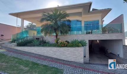 Excelente Casa de Alto Padrão c/ 3 quartos à venda, 270 m² por R$ 1.300.000 - Cajueiros (Itaipuaçu) - Maricá/RJ