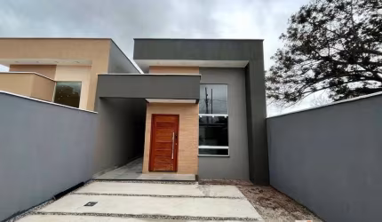Excelente casa 3 Quartos (1 suíte)