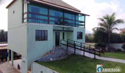 Excelente casa Frente ao Mar.