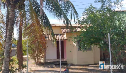 Casa de 3 quartos em condomínio.