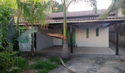 AR8302 - Excelente Casa Comercial em Araçatiba!