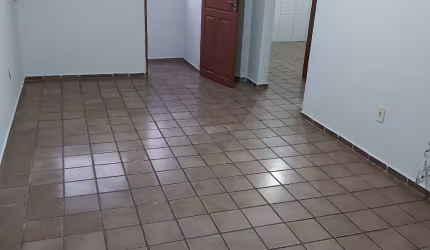 Apto bem localizado com 02 quartos